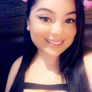 Meet your Posher, Esbelia